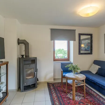 Lovely In With Kitchen Apartman Ladrovići