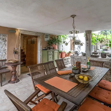 Lovely In With Kitchen Ladrovići