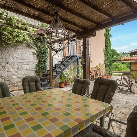 Apartman Lovely In With Kitchen *