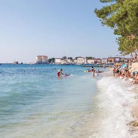 Lovely In Porec With Kitchen * Ladrovici