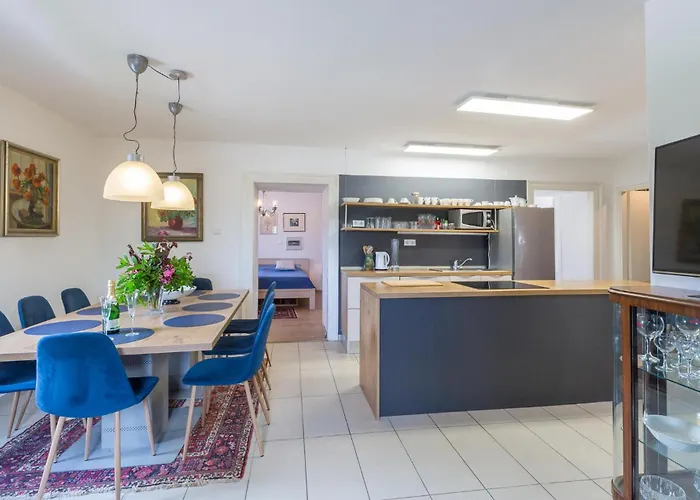 Apartment Lovely In Porec With Kitchen *