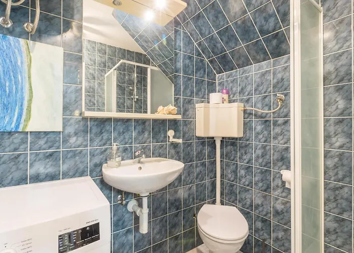 Lovely In Porec With Kitchen Ladrovici