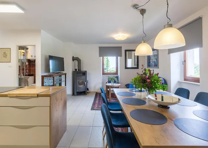 Lovely In Porec With Kitchen * Ladrovici
