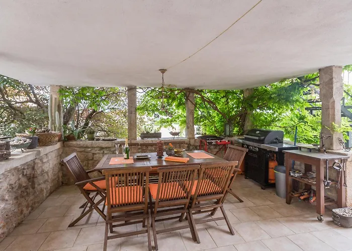 Lovely In Porec With Kitchen *