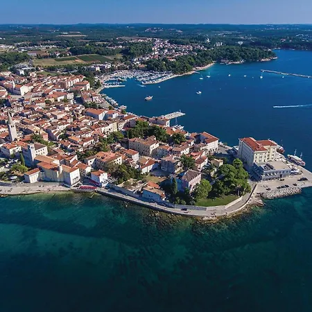 Apartman Lovely In Porec With Kitchen Ladrovići