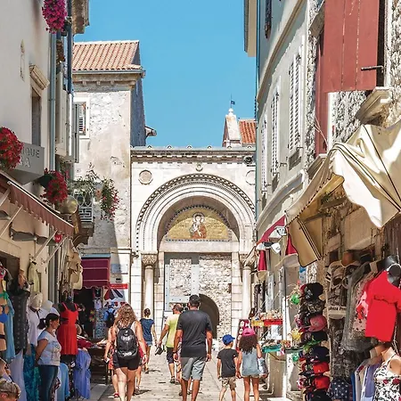 Lovely In Porec With Kitchen *