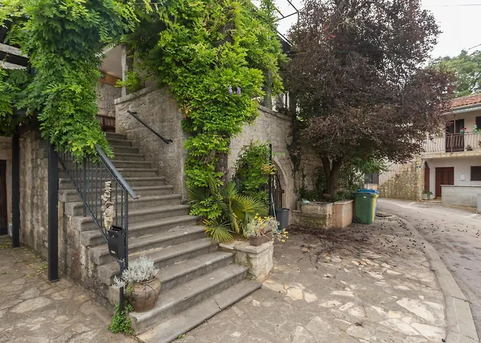 Lovely In Porec With Kitchen