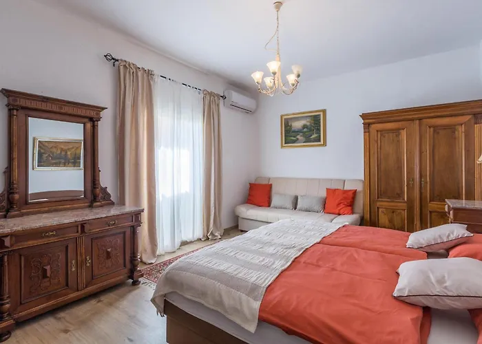 Lovely In Porec With Kitchen *