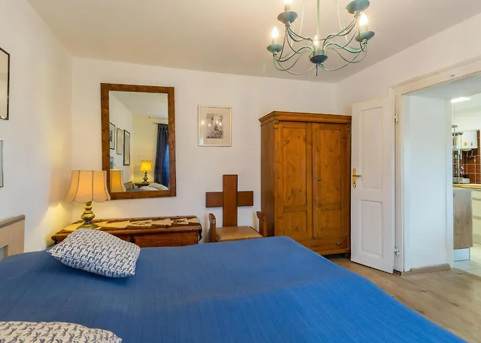 Lovely In Porec With Kitchen Apartman *