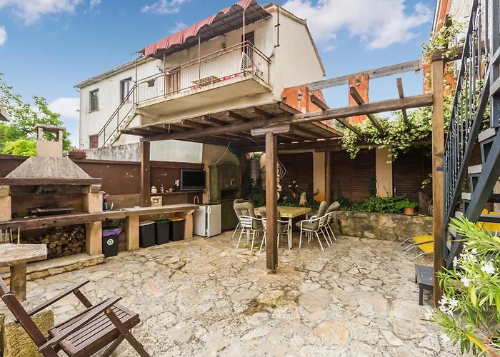 Lovely In Porec With Kitchen Apartman *
