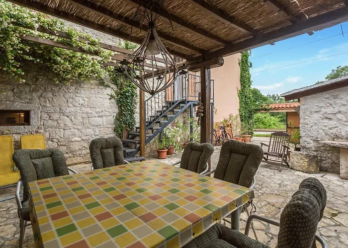 Apartman Lovely In Porec With Kitchen *